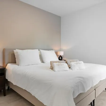 Luxury 3br Garden Appartamento *